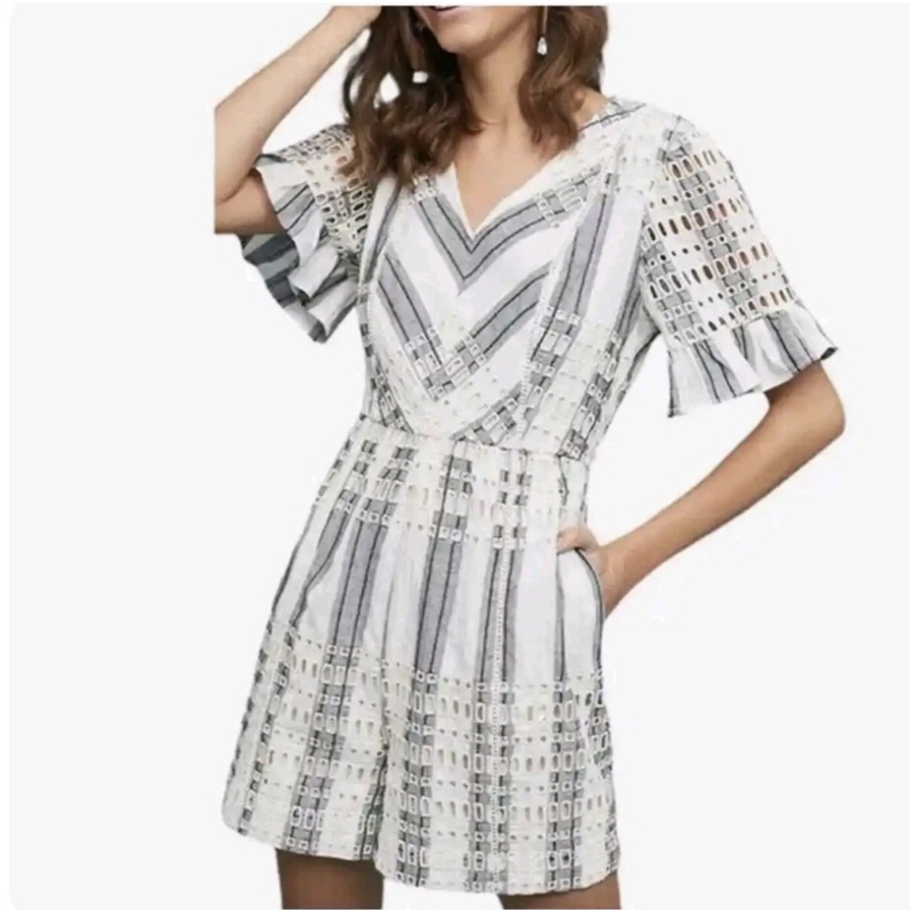 Anthropologie Brand Ett:Twa Blue Ivory Eyelet Ruffle Romper Blue Size 2 NWT